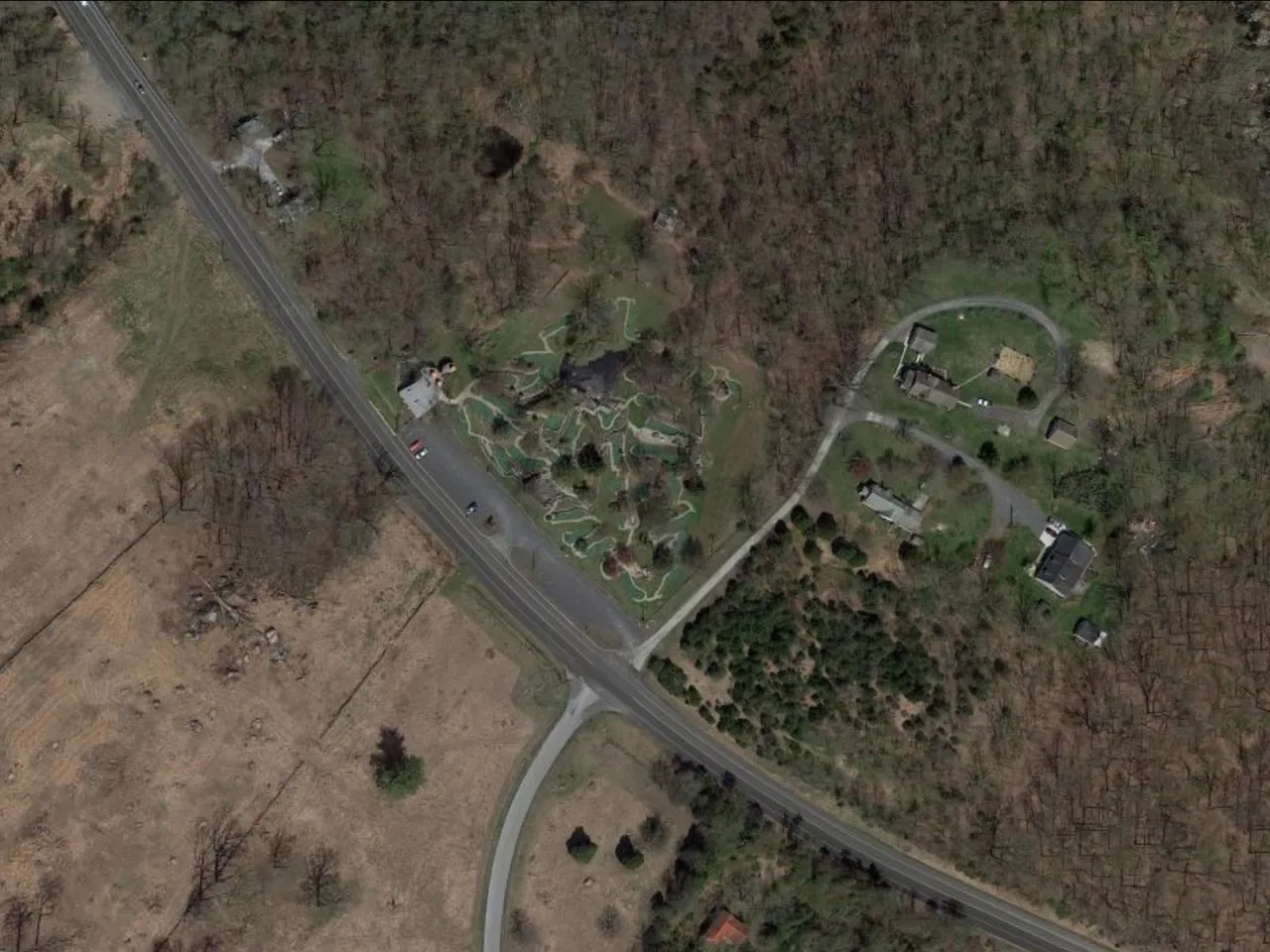 MacDuffer’s Minigolf Before (2016)