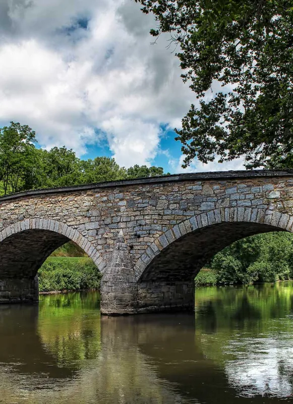 Burnside Bridge photographed by Mike Talplacido