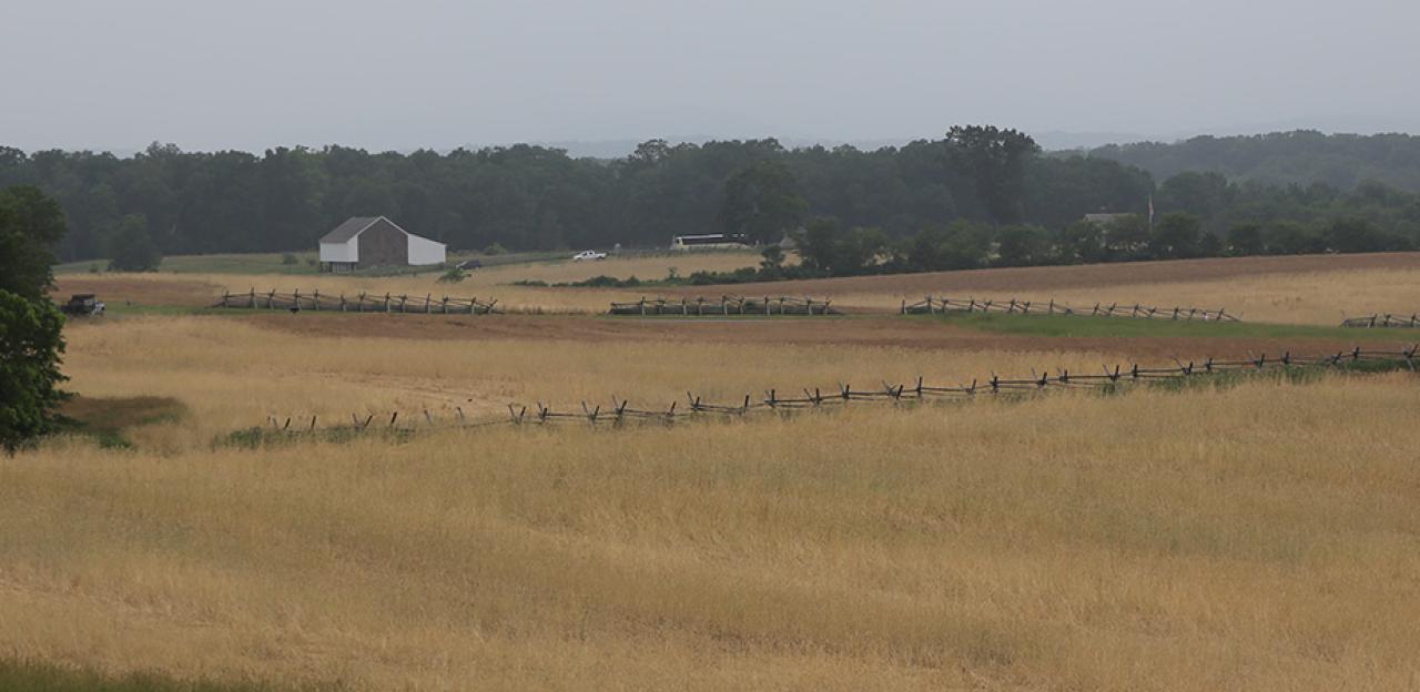 This image depicts a landscape shot of a Gettysburg battlefield. 