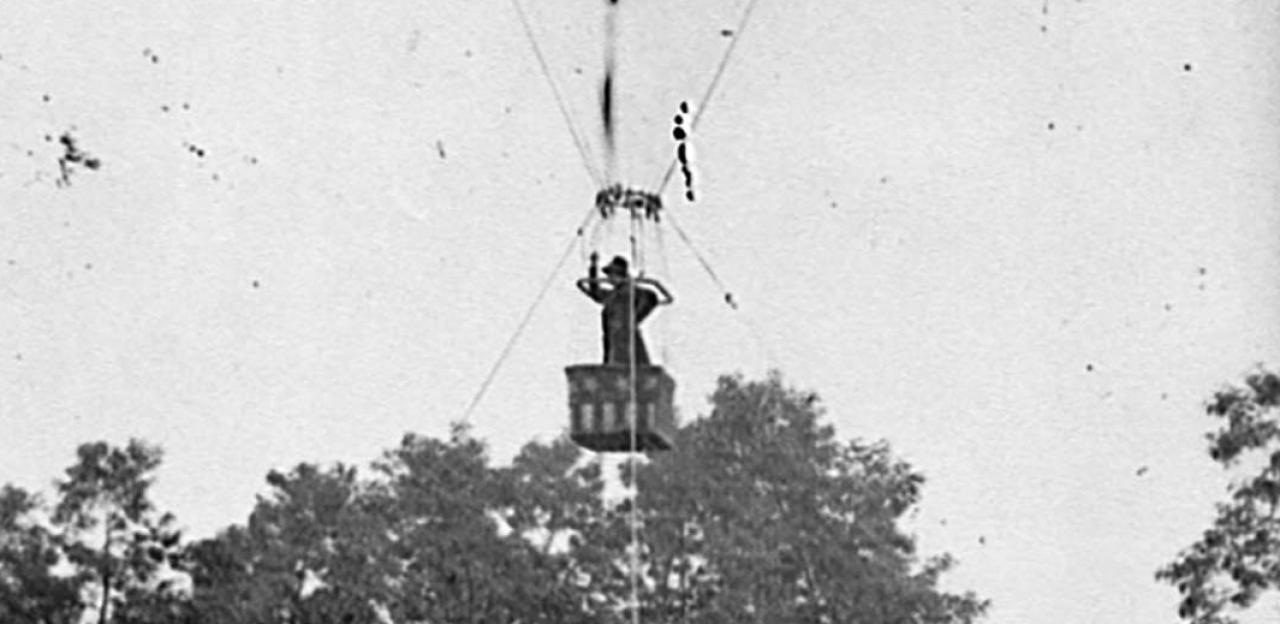 Fair Oaks, Virginia. Prof. Thaddeus S. Lowe observing the battle from his balloon "Intrepid"