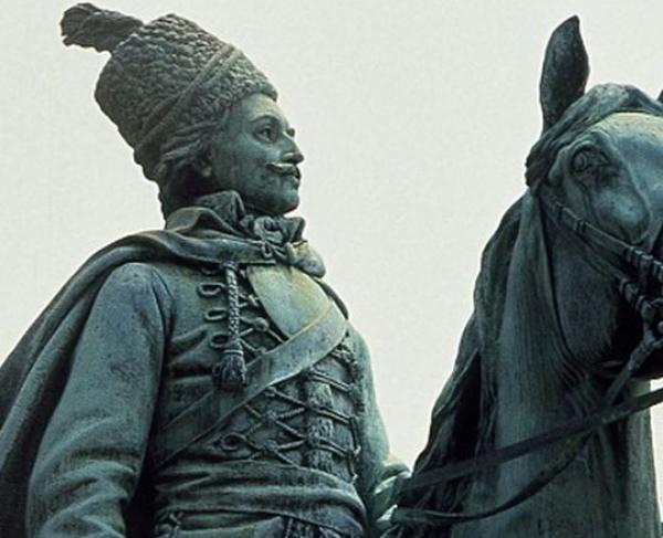 pulaski_statue.jpg pulaski_statue.jpg