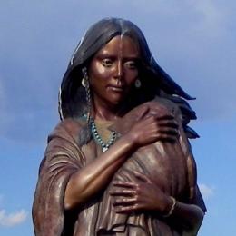 Sacagawea Statue at NPS Visitor Center