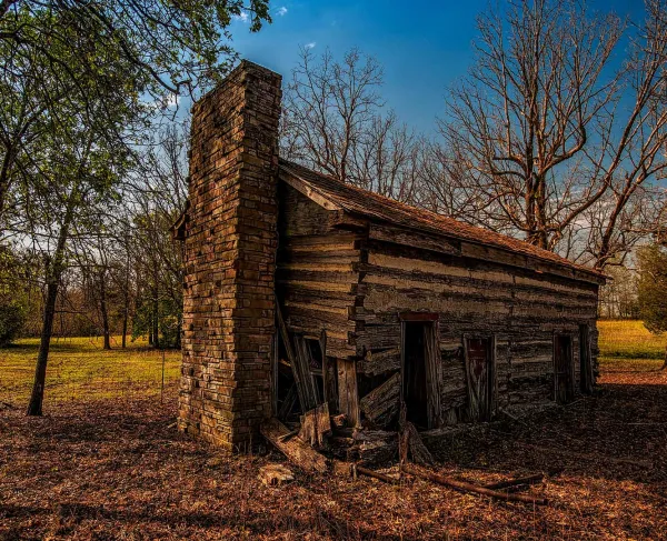 Photo of cabin at Brices Cross Roads by Mike Talplacido