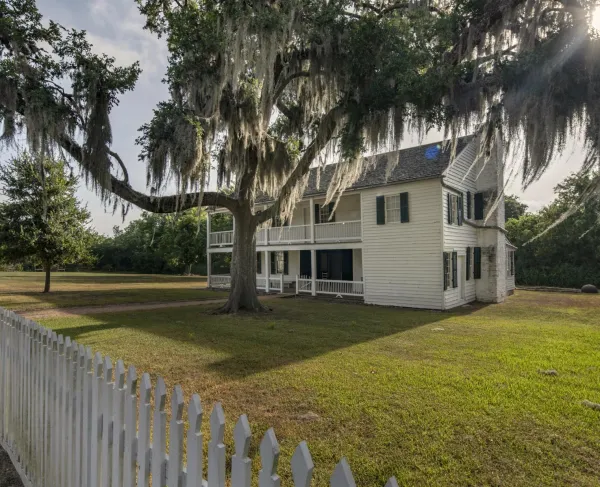 Fanthorp Inn State Historic Site