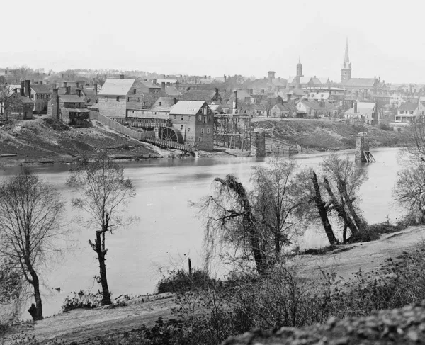 Fredericksburg, Va. View of town from east bank of the Rappahannock, March 1863