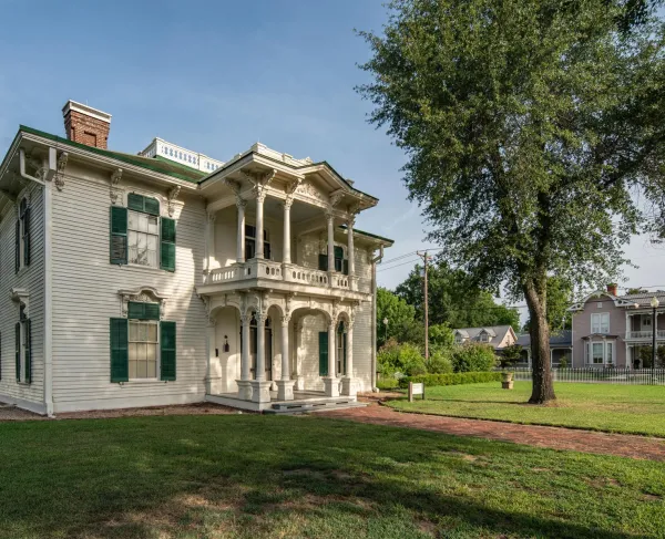 Sam Bell Maxey Home State Historic Site