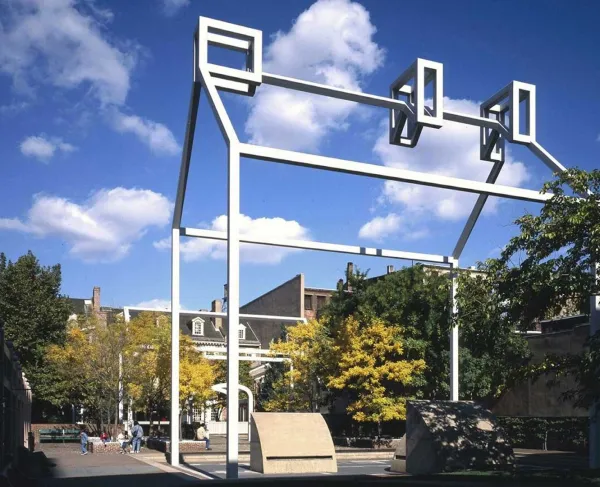 The white steel frame in the foreground marks the location and size of Benjamin Franklin's home.