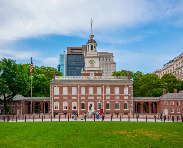 Modern day image of Independence Hall in Philadelphia, Pennsylvania