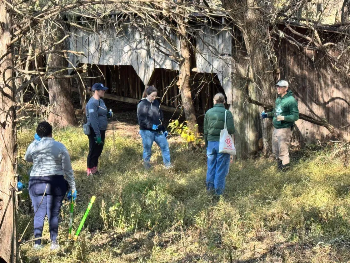 Capital One Salute volunteers at Brandy Station Battlefield