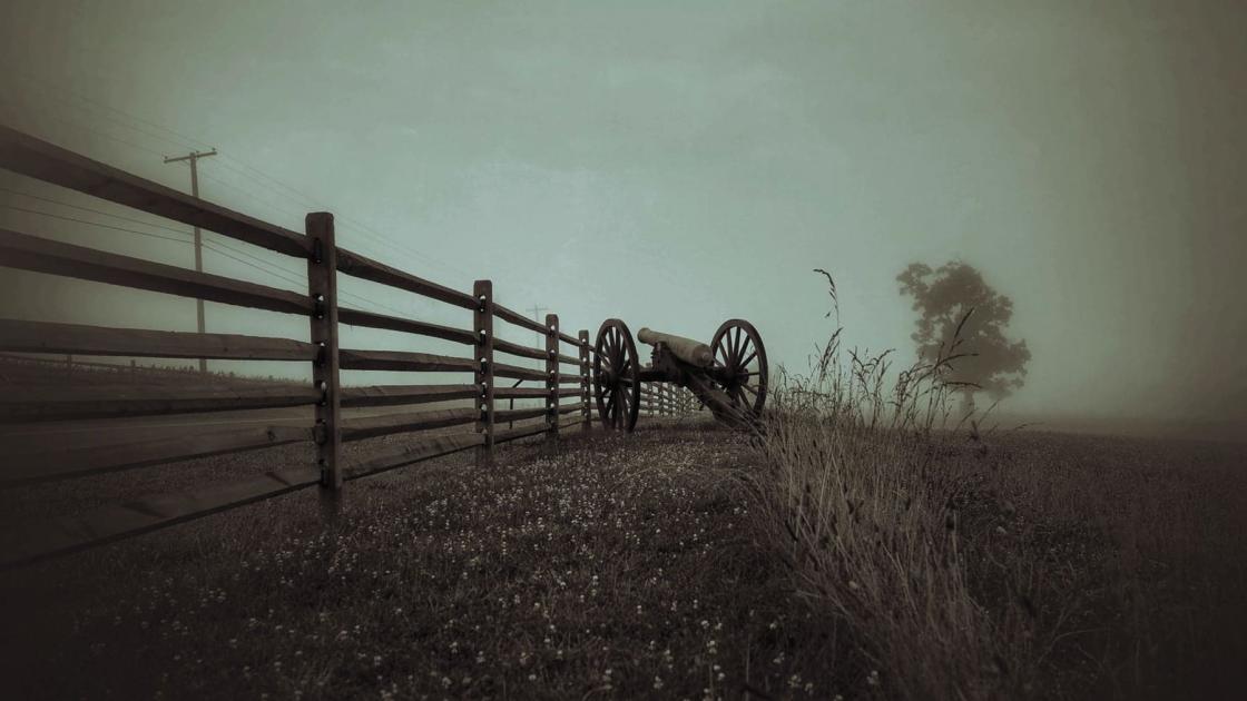 Cannon at Hagerstown Pike, Antietam National Battlefield, Sharpsburg, Md.