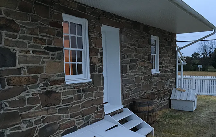 A dog house at Lee's Headquarters
