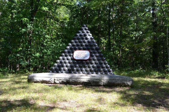 James Deshler Memorial Shell Monument - Chickamauga