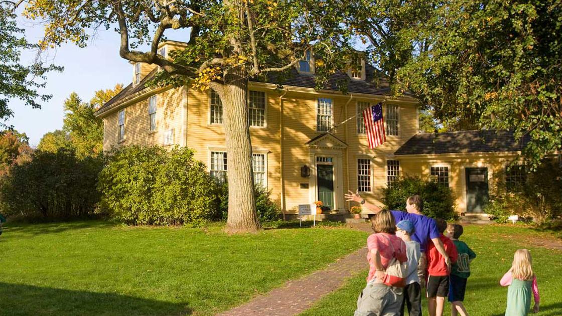 Exterior of the Buckman Tavern