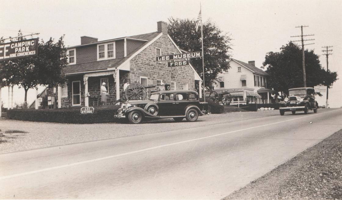 A photograph of the Mary Thompson House in August 1933