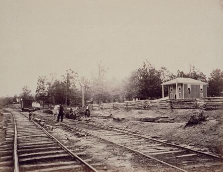 Train tracks at Appomattox Station