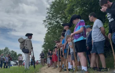 Kids learn about how to march like minutemen at the Culpeper Generations Event