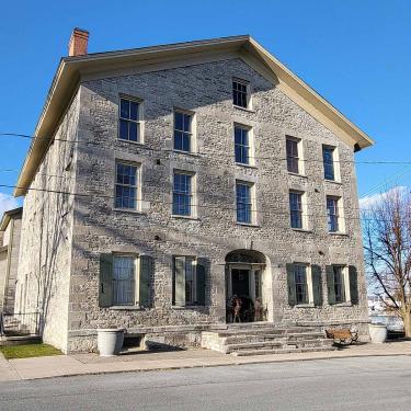Facade of the Union Hotel