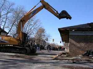 Pizza Hut Demolition at Franklin