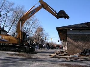 Pizza Hut Demolition at Franklin